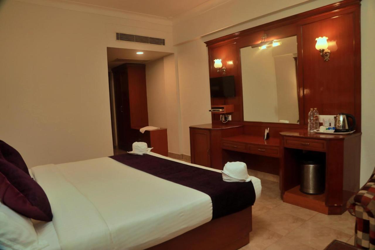 Hotel Edassery Mansion Kochi Bagian luar foto