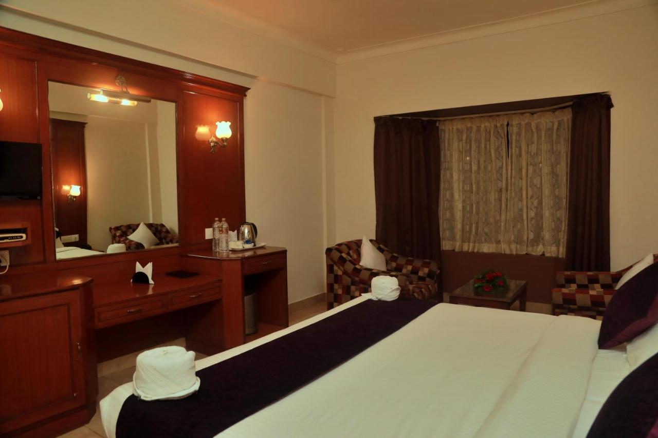 Hotel Edassery Mansion Kochi Bagian luar foto