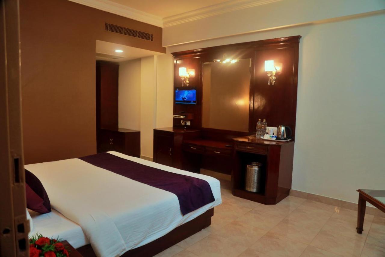 Hotel Edassery Mansion Kochi Bagian luar foto