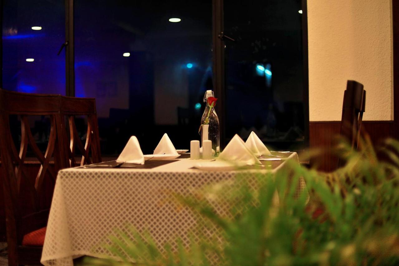 Hotel Edassery Mansion Kochi Bagian luar foto