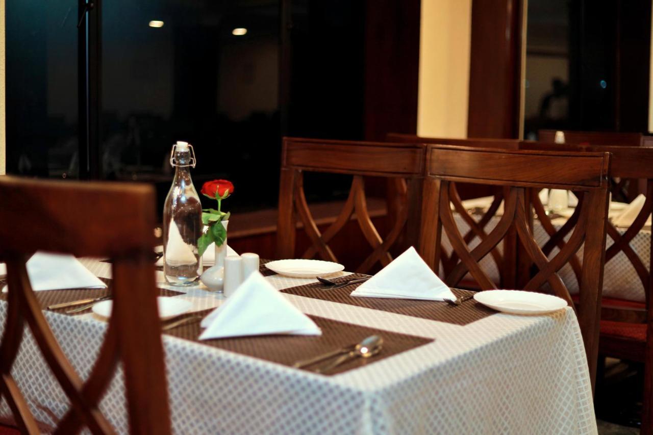 Hotel Edassery Mansion Kochi Bagian luar foto
