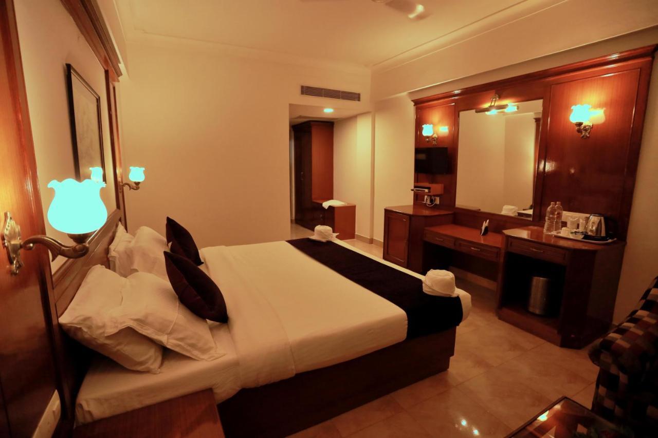 Hotel Edassery Mansion Kochi Bagian luar foto